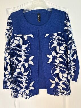 Berek Two Piece Cardigan Set Women’s M Petite Blue Floral Cut Out Embroidered